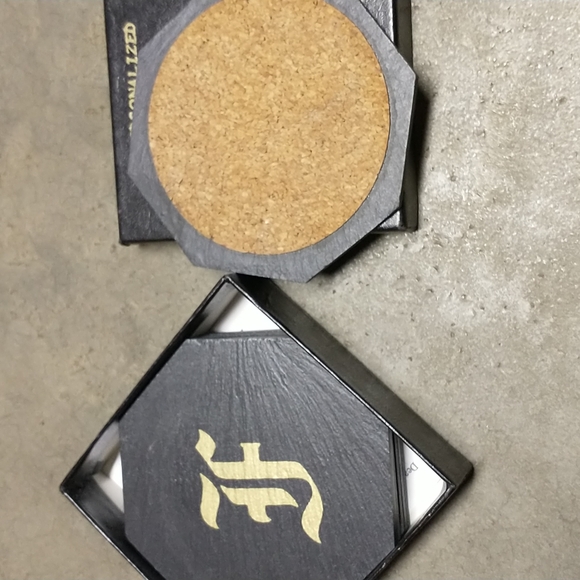 NIB, Box of 4 Beautiful Slate Coasters with the letter F - Picture 4 of 9